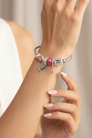 Gökkuşağı Ve Sanat Temalı Charm Detaylı Silver Fuşya Bijuteri Kelepçe Bileklik
