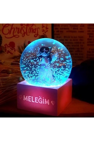 Kedi Temalı Dekoratif Tasarıma Sahip Hediye Seti Peluş Kedi Yastık + Buhar Makinesi Nemlendirici + Melek Figürlü Kar Küresi Dekoratif Hediye Seti