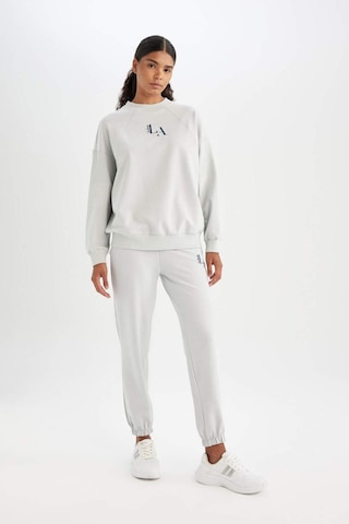 DeFactoFit NBA Los Angeles Lakers Oversize Geniş Kalıp Çift Cepli Standart Boy Jogger Eşofman Altı C8105AX24AUGR519 Gri