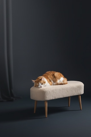 Retro Ahşap Ayaklı Geniş Oturum Alanlı Oval Puf Krem KREM