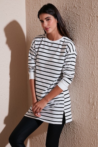 Lela Modest Çizgili Pamuklu Regular Fit Bisiklet Yaka Bayan Tunik 5865784 Beyaz