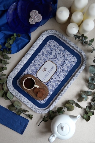 Lisbon Desenli Büyük Metal Tepsi, 28,5 X 40 Cm Desenli