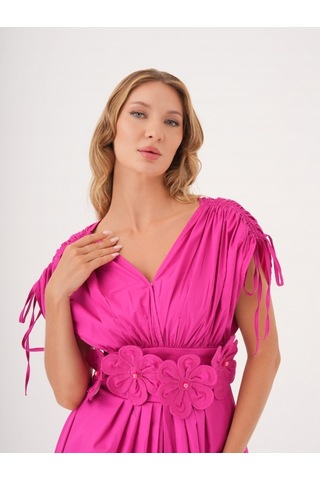 Kadın Bel Detaylı Kısa Kollu Elbise Çiçek Aplikeli, Büzgü Ve Bağcık Detaylı, %100 Pamuk Fuşya