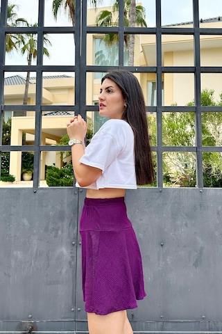 İpli Mor Renk Bürümcük Kumaş Etek Şort Mor