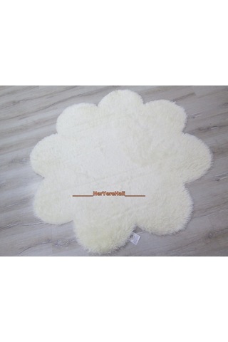Doğuş Tavşan Tüyü Krem 140 x 140Cm Papatya Şeklinde Halı