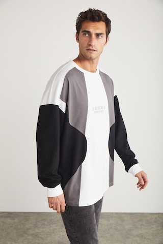 Grimelange Melvin Erkek Bisiklet Yaka Baskı Detaylı Uzun Kol Beyaz Sweatshirt