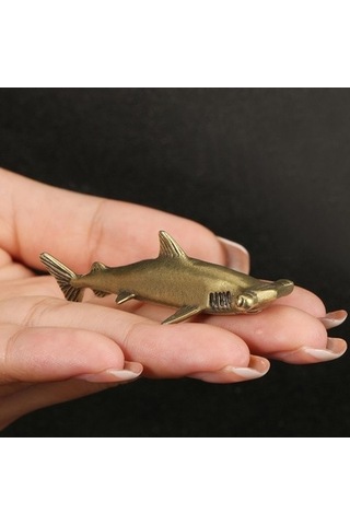 Lijinxu Pirinç Köpekbalığı Heykeli Çay Evi Masa Üstü Yemek 5.9cmx1.6cm