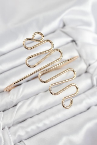 Pirinç Kıvrımlı Model Gold Renk Pazu Bilekliği Altın