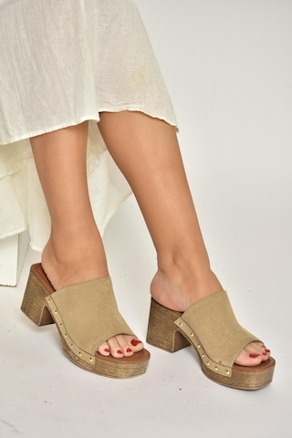 Fox Shoes Y996594002 Bej Süet Kalın Topuklu Kadın Terlik Bej