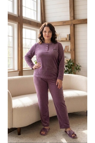 Eyfuze Kadın Kışlık Büyük Beden Nakışlı Desenli Yakası Düğmeli Uzun Kollu Pijama Takımı Mürdüm