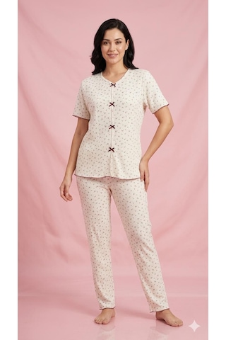 Sleeproom Yazlık Ekru Mürdüm Çiçek Desenli Kısa Kol Penye %100 Pamuk Pijama Takım Ekru Mürdüm Çıtır Çiçek