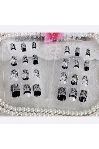 Yeni 24pcs Düğün Fransız Tarzı 3d Akrilik Klasik Siyah Renk Beyaz Çiçek Sahte Tırnak Uçları