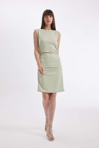 DeFacto Bodycon Vücuda Oturan Drapeli Krep Kolsuz Mini Abiye Elbise D3770AX24AUKH494