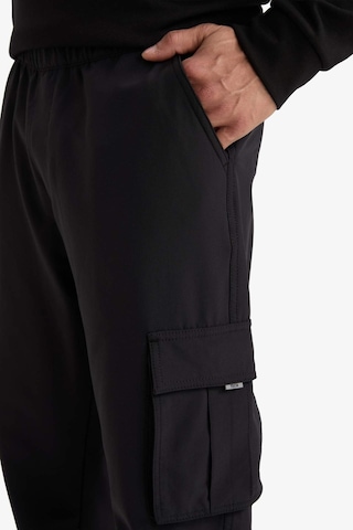 Defacto Defactofit Standart Fit Kargo Cepli Standart Paça Dokuma Sporcu Jogger F2308ax25wnbk81 Siyah