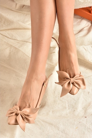 Fox Shoes Ten Kurdele Detaylı Kadın Topuklu Ayakkabı K922164809