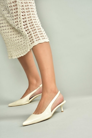 Fox Shoes U518439809 Bej Alçak Topuklu Kadın Ayakkabı Bej