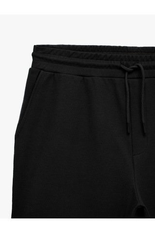 Koton Pamuklu Cepli Dokulu Bermuda Beli Bağcıklı Şort Siyah 6sam40069mk