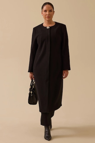 Galaxi Kadın Büyük Beden Taş Detaylı Uzun Kaşe Kaban 4006 Siyah Siyah