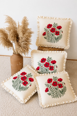 4'lü Fırfırlı Gelincik Desenli Dekoratif Kırlent Kılıfı %100 Pamuk Organik Boya Baskılı 45x45 Cm Şeffaf
