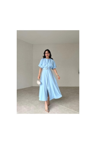 Afiş Butik Kemer Detaylı Yırtmaçlı Piliseli Midi Elbise Bebe Mavisi Bebe Mavisi