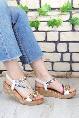 Vojo Daisy Rahat Taban Taş Boncuk Detaylı Kadın Sandalet 267800001858 05 Beyaz Beyaz