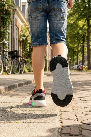 In Step Unisex Çocuk Işıklı Spor Ayakkabı - Siyah Beyaz Dinazor Desenli Cırt Cırtlı