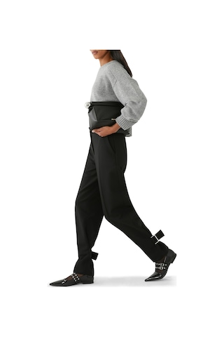 Toteme Beltli Rahat Pantolon Siyah