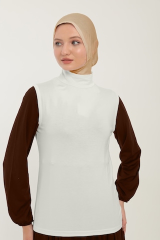 Sonbaharmoda Kadın Sıfır Kollu Yarım Balıkçı Yakalı Penye Likralı Body - Ekru Ekru