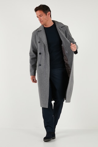 Buratti Loose Fit Kruvaze Yaka Uzun Astarlı Kaşe Erkek Kaban 681003 Gri
