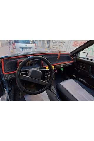 1990+ Modellerine Uygun Lada Samara Torpido Koruma Halısı Siyah Kenar Renk Kırmızı 1990+ Modellerine Uygun Lada Samara Torpido Koruma Halısı Siyah Kenar Renk Kırmızı