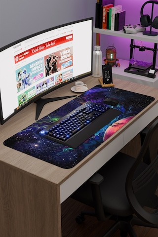 Dijital Evrende Köpek Ve Adam V4 90x40 Xxl Gaming Kauçuk Kaymaz Taban Mouse Pad Fare Altlığı