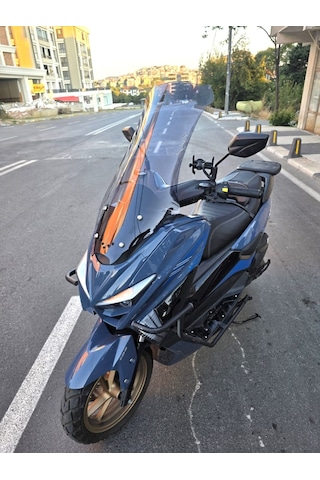 Motocam Küba Newcity 50 Ön Cam 2023-2026 Model 75cm Füme Renkli 4mm Uzun