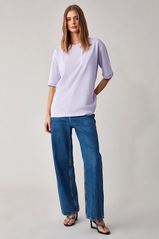 Jemmy  Kadın %100 Organik Pamuk Relaxed Fit Yırtmaçlı Yuvarlak Yakalı Lila T-Shirt