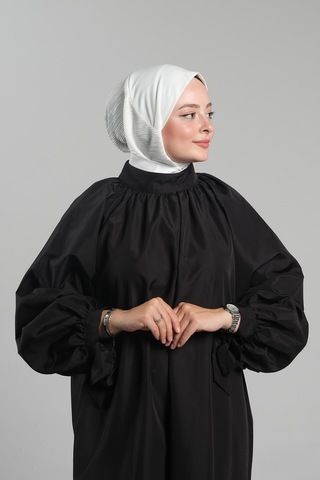 Hürrem Bone Krem Pratik Hazır Geçmeli Tesettür Eşarp Sandy Arkadan Çıtçıtlı Piliseli Hijab 2406 40 Krem