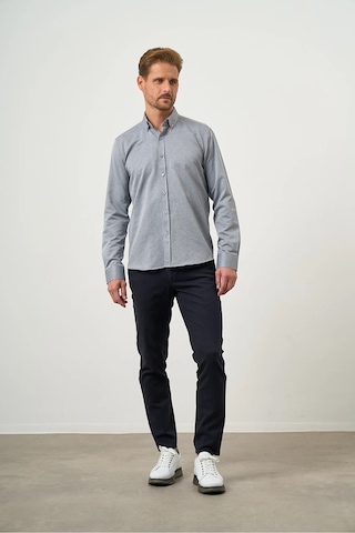 Morven Slim Fit Düğmeli Yaka Oxford Kolay Ütülenebilir Pamuklu Kutulu Uzun Kollu Gömlek