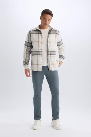 DeFacto Yazlık Chino Kanvas Pantolon Slim Fit Dar Kesim Cepli Dar Paça T1055AZ25SPNV71