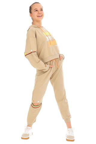 Kız Çocuk Girl Move Yazılı Çıtçıt Detaylı Bej Eşofman Takımı
