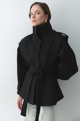 Siyah Apoletli Vatkalı Kaşe Kaban - 1005 Siyah