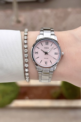 Casio Csıste253 Kadın Kol Saati Gümüş