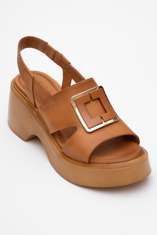 Luvishoes Lucıa Taba Tokalı Hakiki Deri Kadın Dolgu Topuklu Sandalet Taba