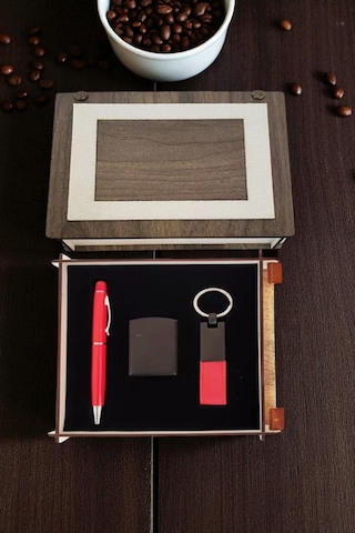 Hediye Seti Kalem Anahtarlık Ve Çakmak