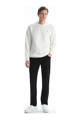 Lcwaıkıkı Classic Beyaz Bisiklet Yaka Uzun Kollu Baskılı Erkek Sweatshirt