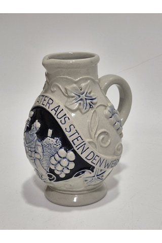 Vintage Kabartma Motifli Taş Seramik Şarap Sürahisi 15cm