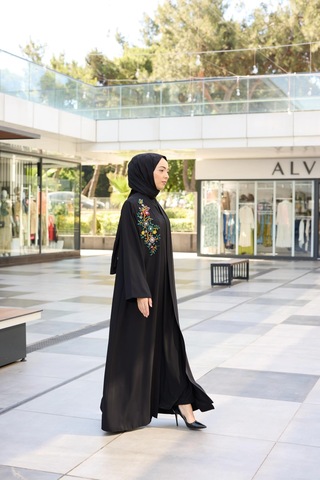 Nazzain Hanna Abaya Siyah Çok Renkli