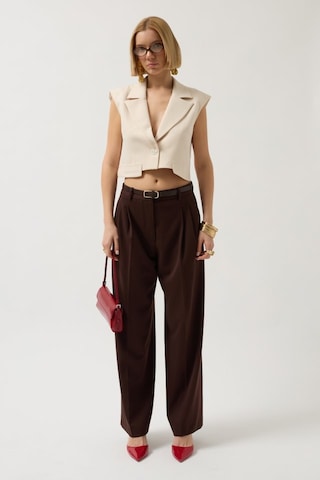 Modasize Düğme Detay Cepli Yelek Altın