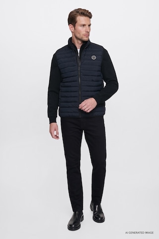 Wrangler Regular Fit Dik Yaka Cepli Erkek Şişme Yelek W2620057001 Siyah
