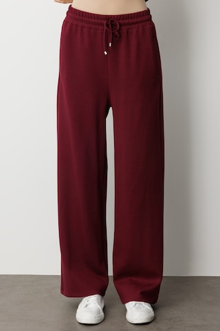 Mizalle Beli Lastikli Yumuşak Dokulu Mürdüm Jogger Pantolon Mürdüm