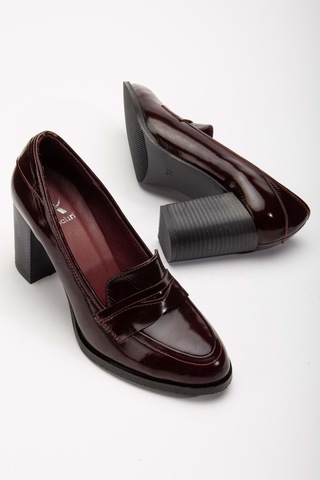 Analin Shoes Kadın Hakiki Deri Saraçlı Klasik Topuklu Ayakkabı Bordo Rugan