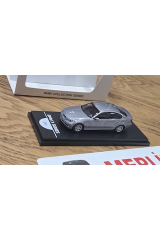 1/64 Bmw E90 Gri - Collector Edition 50 Years Bmw 3 Series