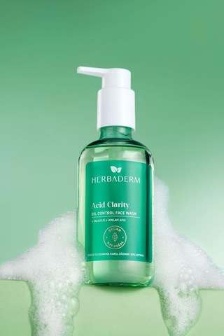 Herbaderm Acid Clarity Sivilce Karşıtı Yağlanmayı Dengeleyici Yüz Temizleme Jeli 250 ML